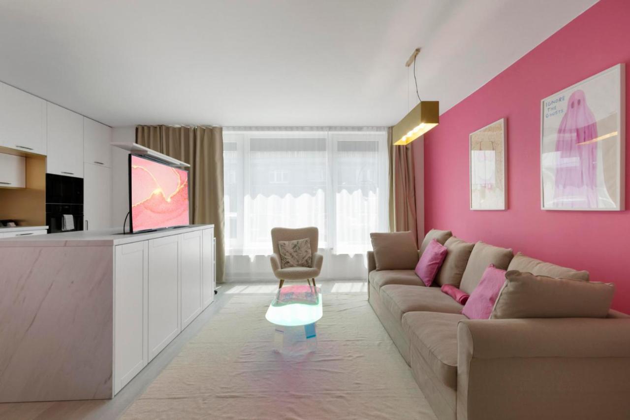 Lam Pink - Jacuzzi - Ac - Ps4 Διαμέρισμα Μπρατισλάβα Εξωτερικό φωτογραφία